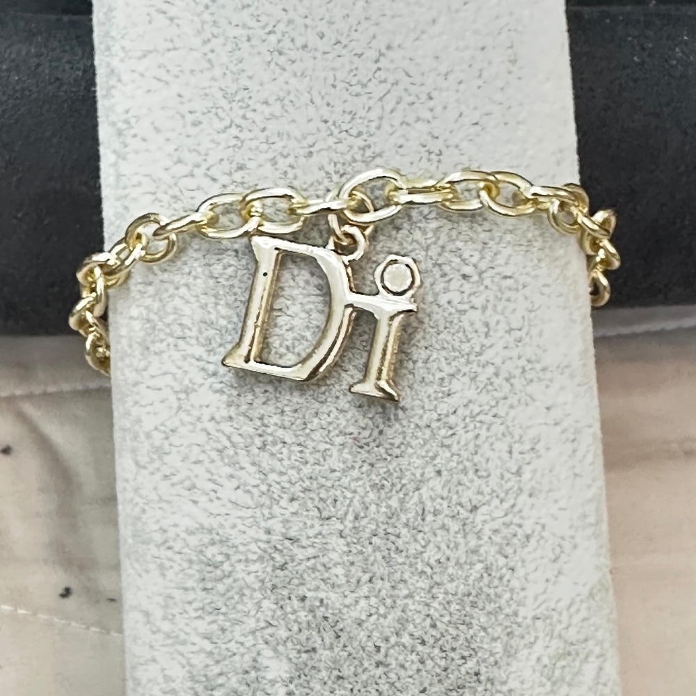 Gold Tone “Di“ Charm Chain Link Bracelet w/crystal as Top of “I“ Vintage